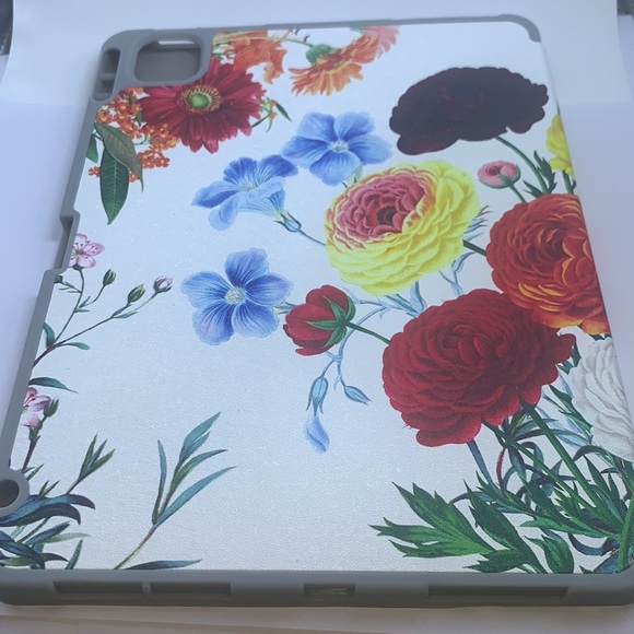iPad Case - Picture 2 of 3